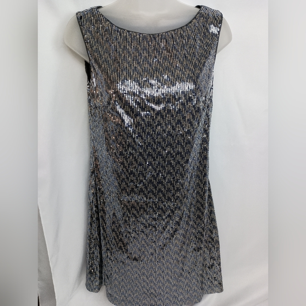 White House Black Market Y3KOffice Siren S Gray silver sequin Sheath‎ Mini Dress
